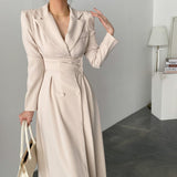 Robe de costume longue à la mode