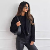 Manteau court en laine à col tailleur