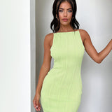 Robe Sling Élégante Minimaliste